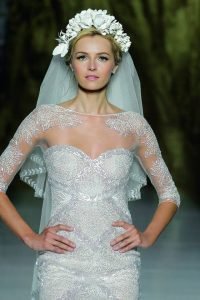 زيني شعرك بالزهور في يوم زفافك 10 زيني شعرك بالزهور في يوم زفافك